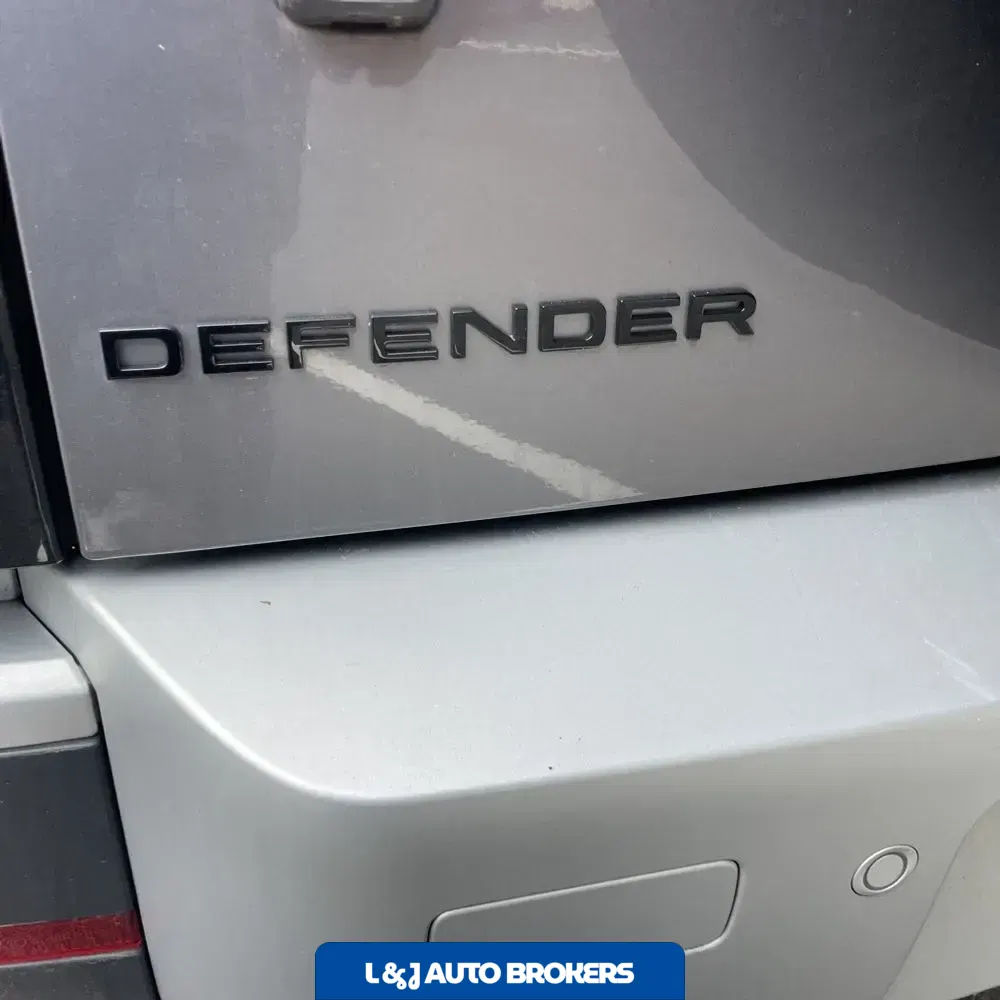 2024 Land Rover Defender 110 S P300