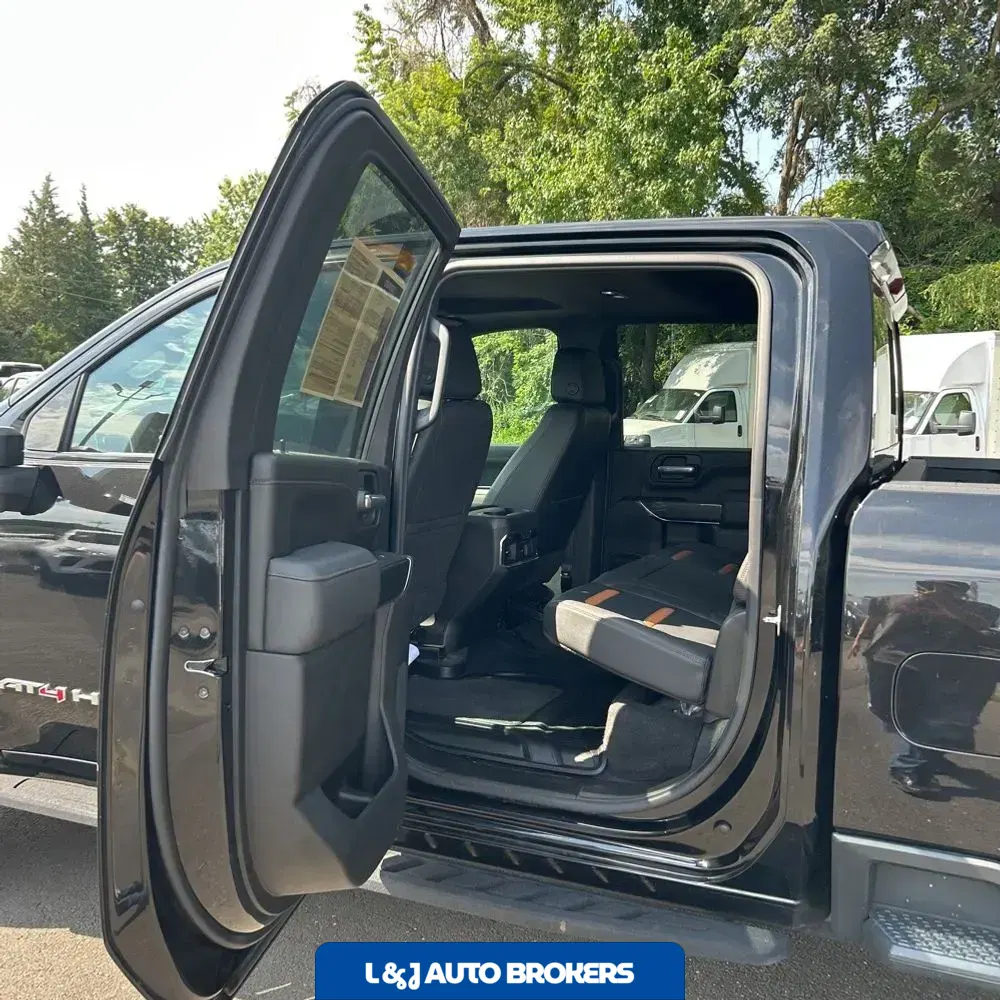 2023 GMC Sierra 2500HD AT4