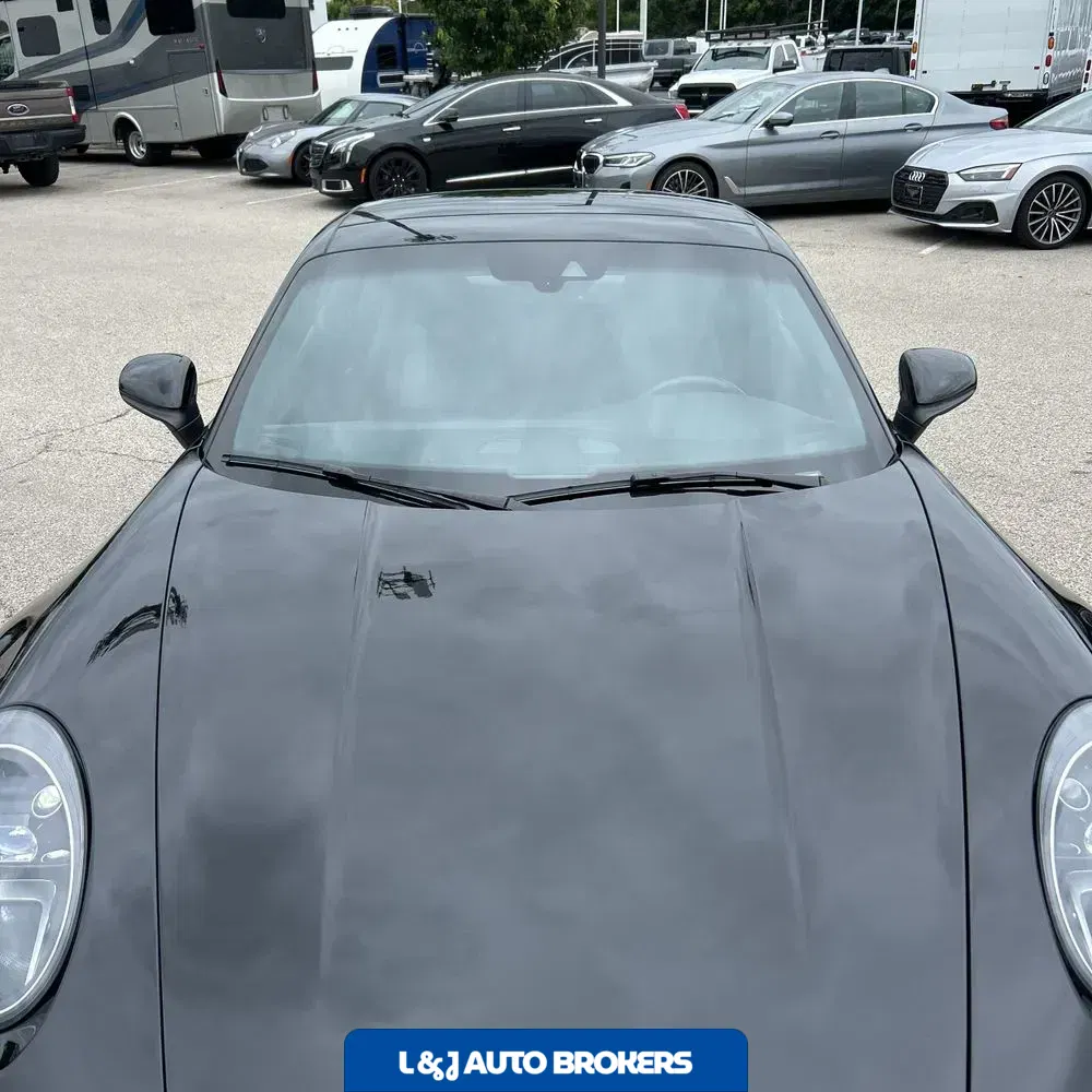 2020 Porsche 911 Carrera 4
