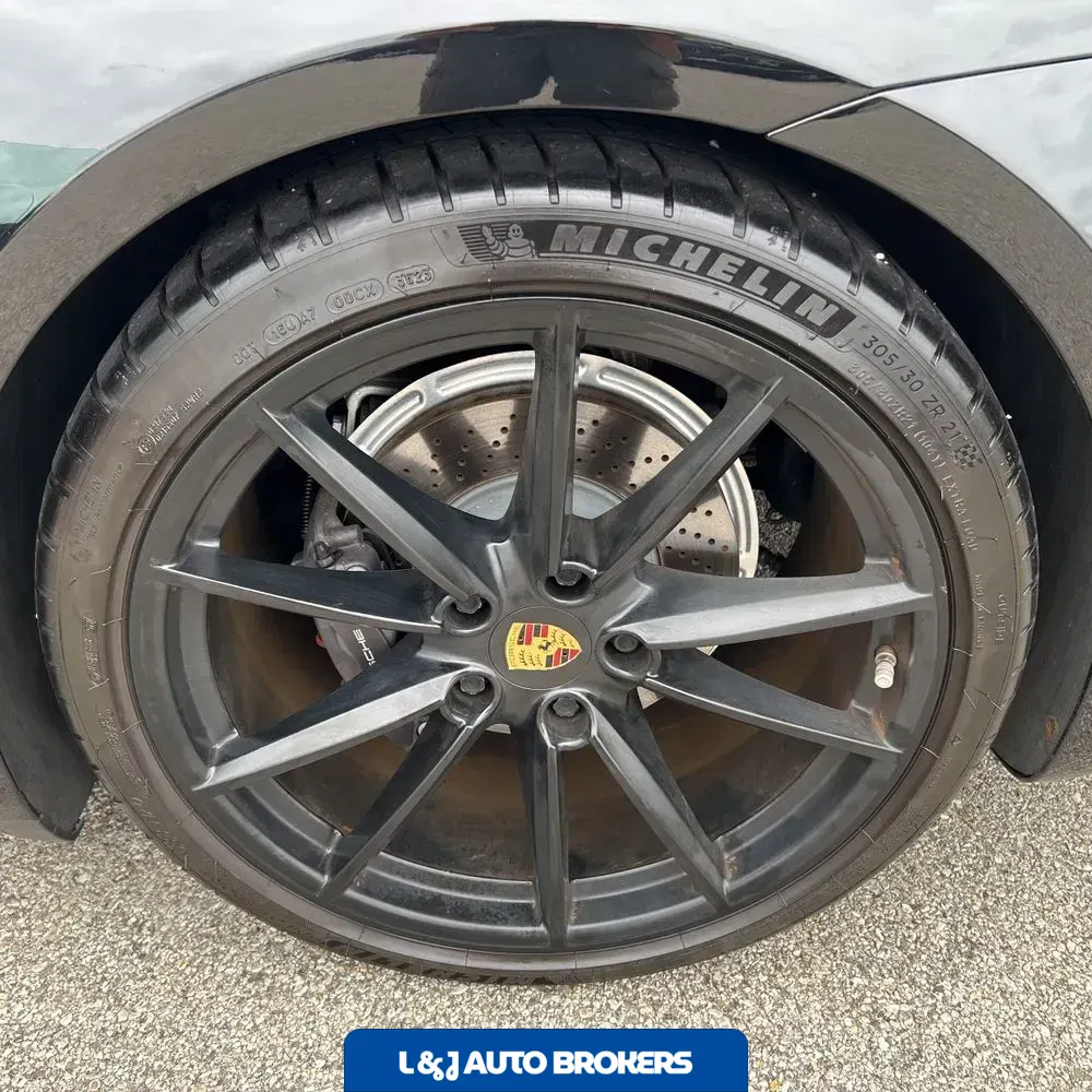 2020 Porsche 911 Carrera 4