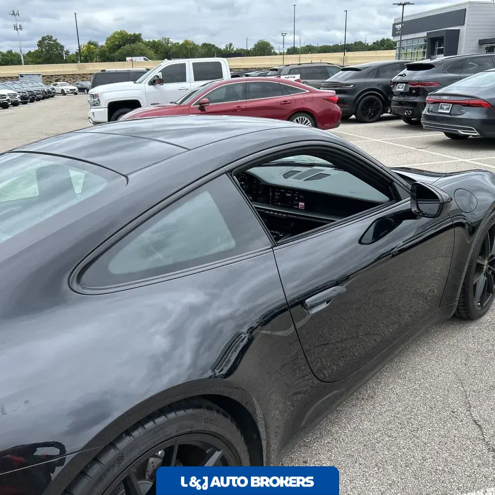 2020 Porsche 911 Carrera 4