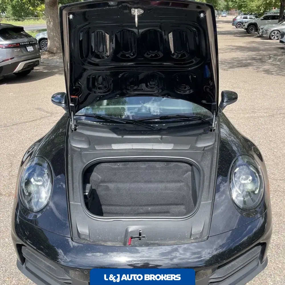 2025 Porsche 911 Carrera