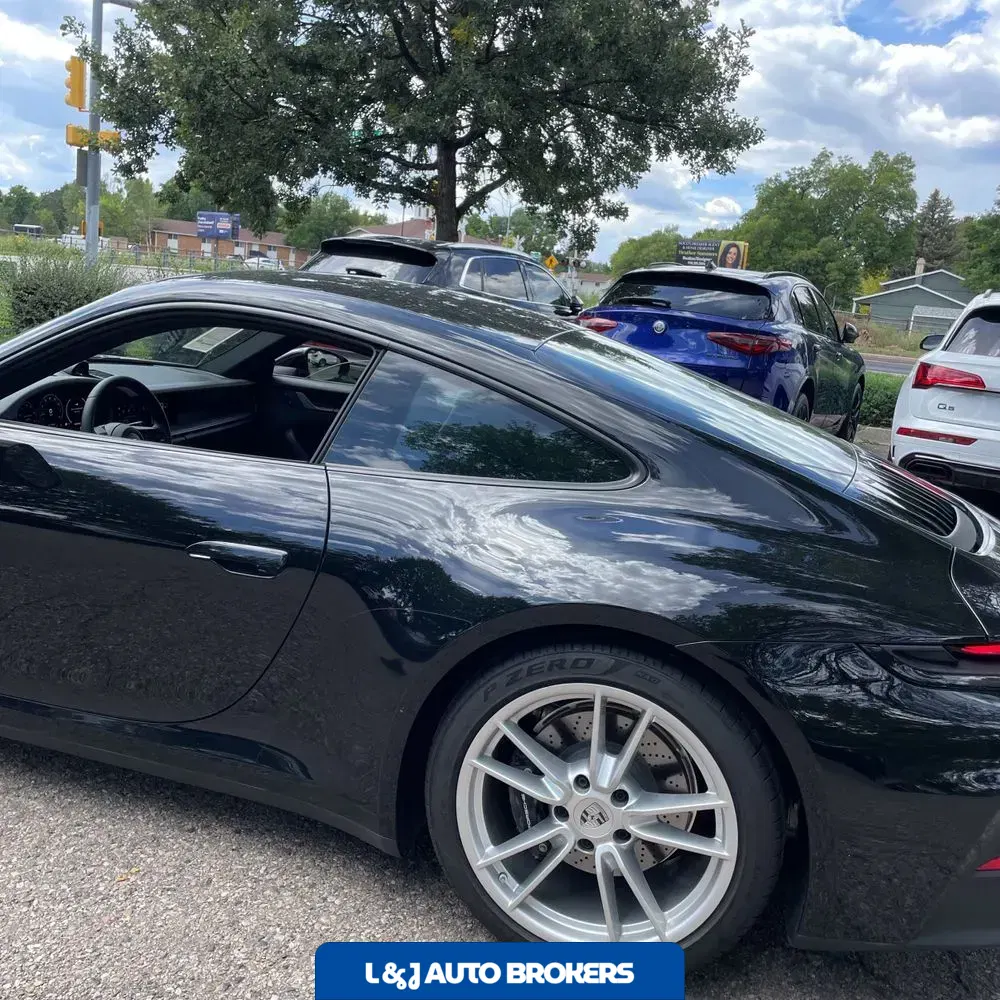2025 Porsche 911 Carrera