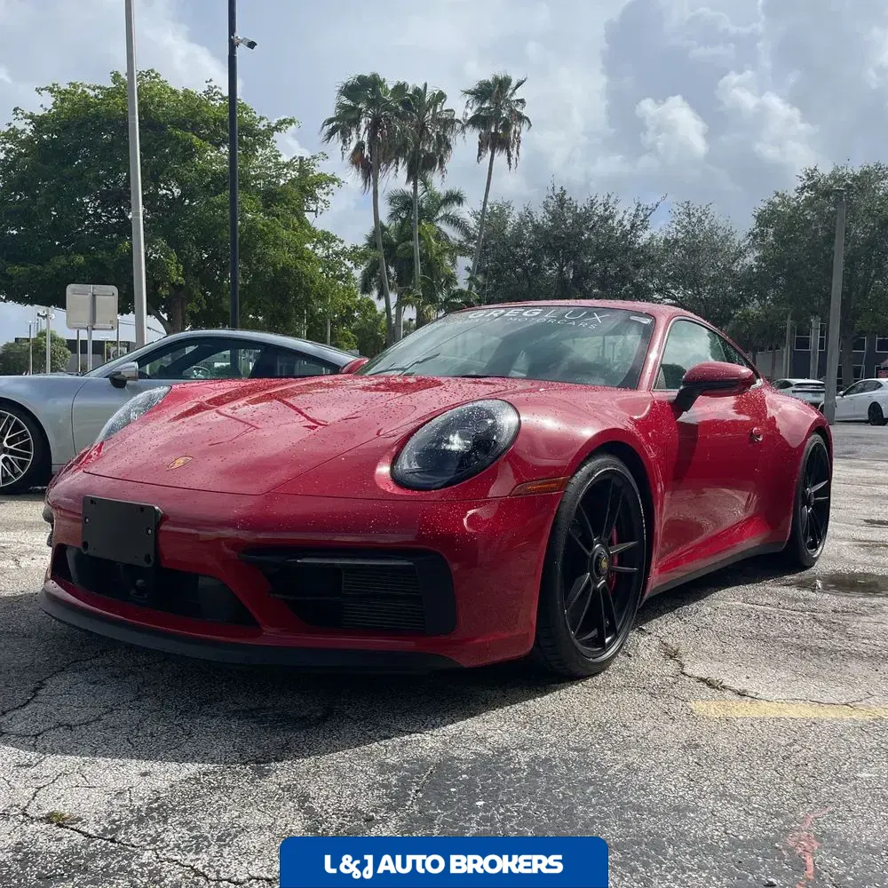 2023 Porsche 911 Carrera 4 GTS
