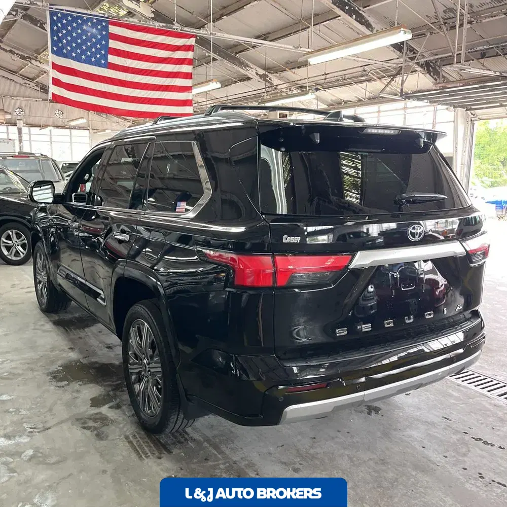 2024 Toyota Sequoia Capstone