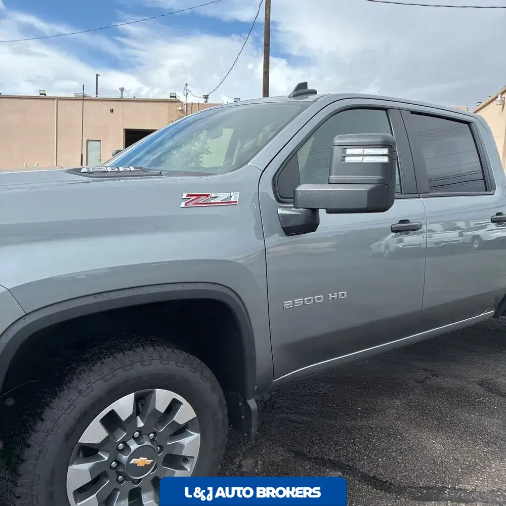 2024 Chevrolet Silverado 2500 Custom