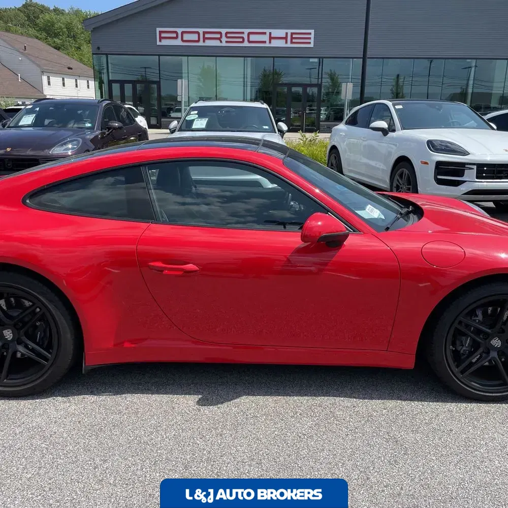 2019 Porsche 911 Carrera