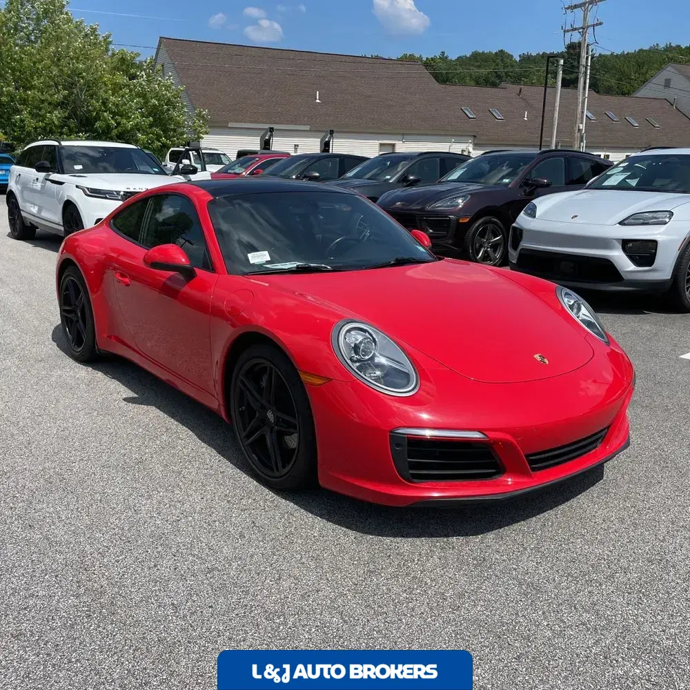 2019 Porsche 911 Carrera