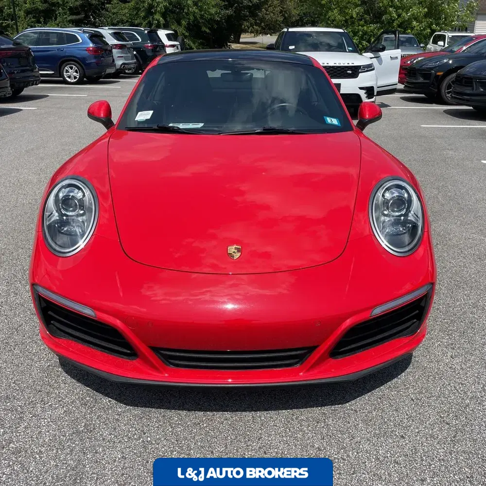 2019 Porsche 911 Carrera