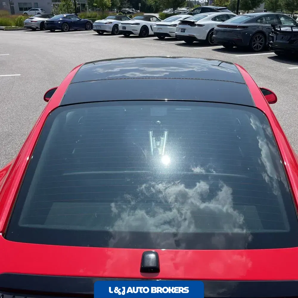 2019 Porsche 911 Carrera