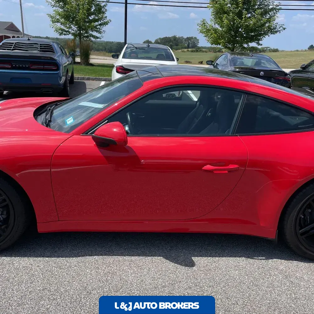 2019 Porsche 911 Carrera