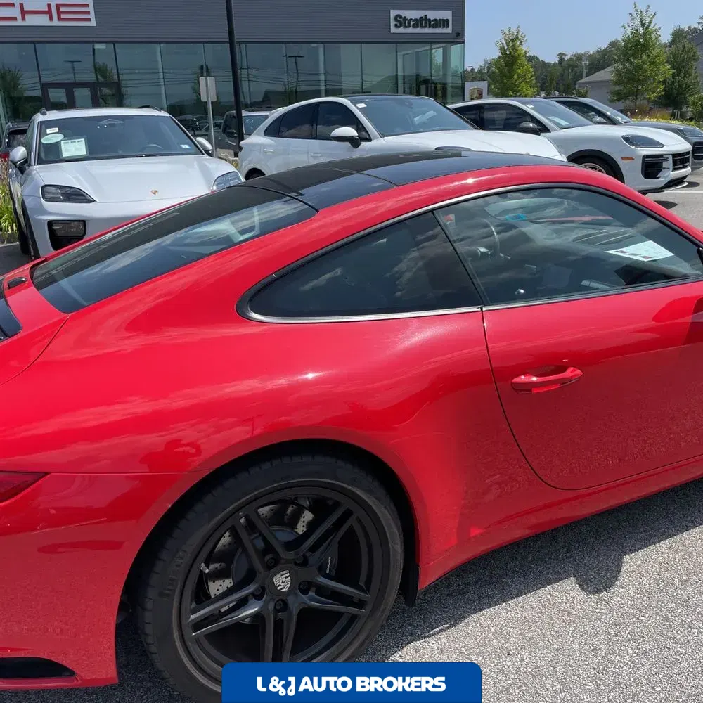 2019 Porsche 911 Carrera
