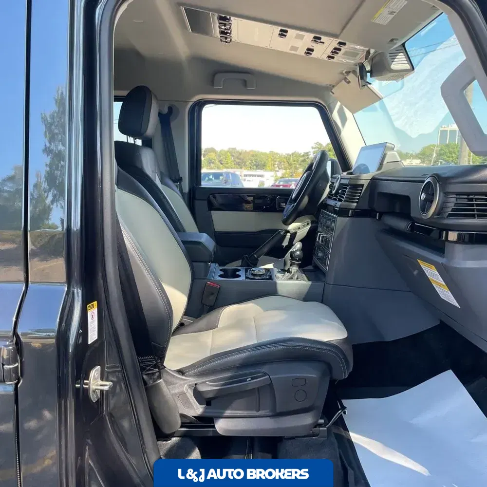 2024 INEOS Grenadier Base 4D SUV
