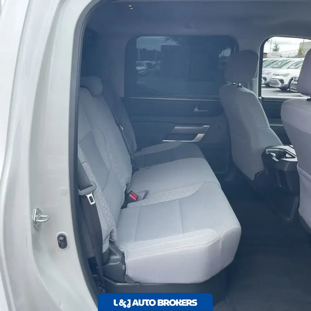 2022 Toyota Tundra SR5
