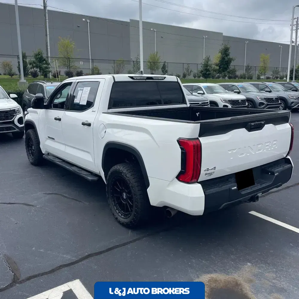 2022 Toyota Tundra SR5
