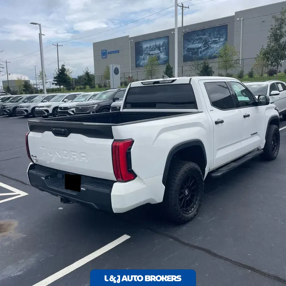 2022 Toyota Tundra SR5