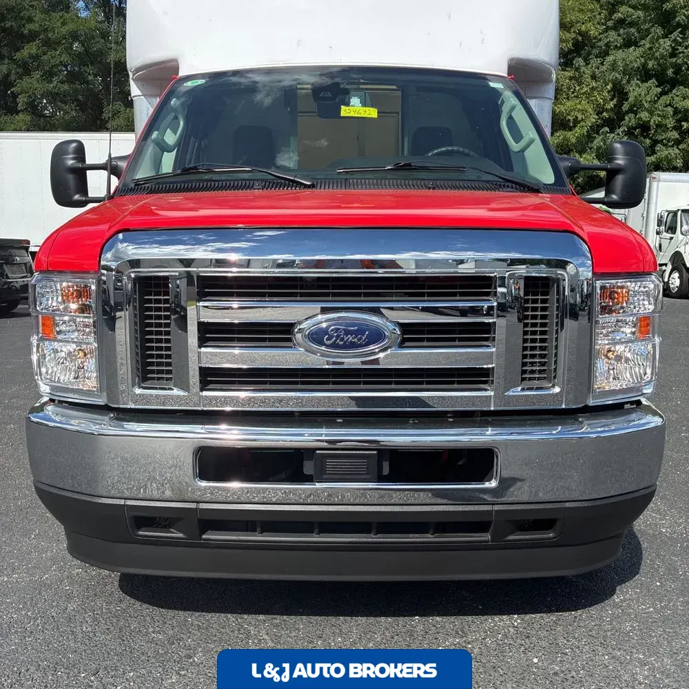 2025 Ford Commercial Vans E350