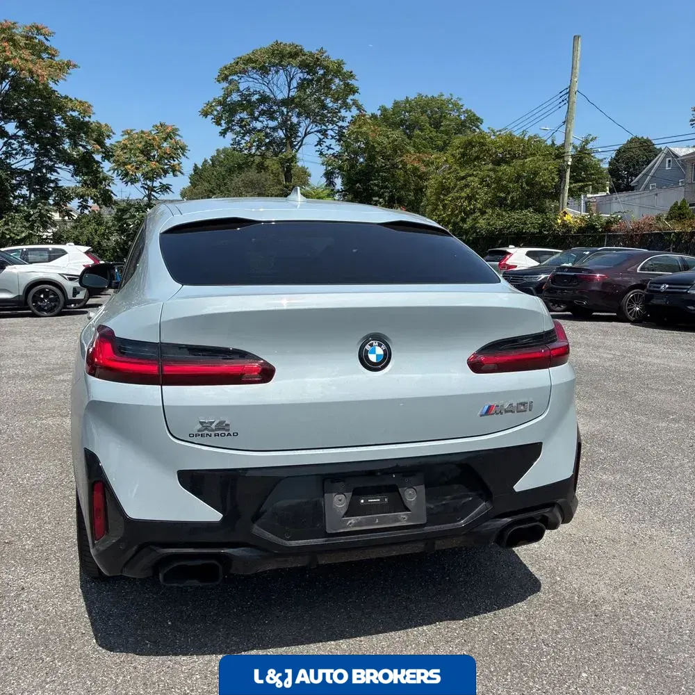 2024 BMW X4 M40i