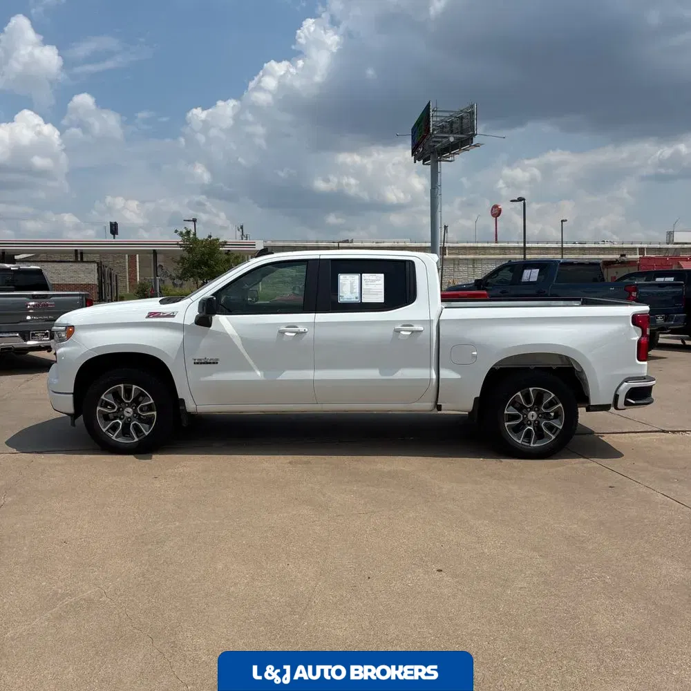 2024 Chevrolet Silverado 1500 RST