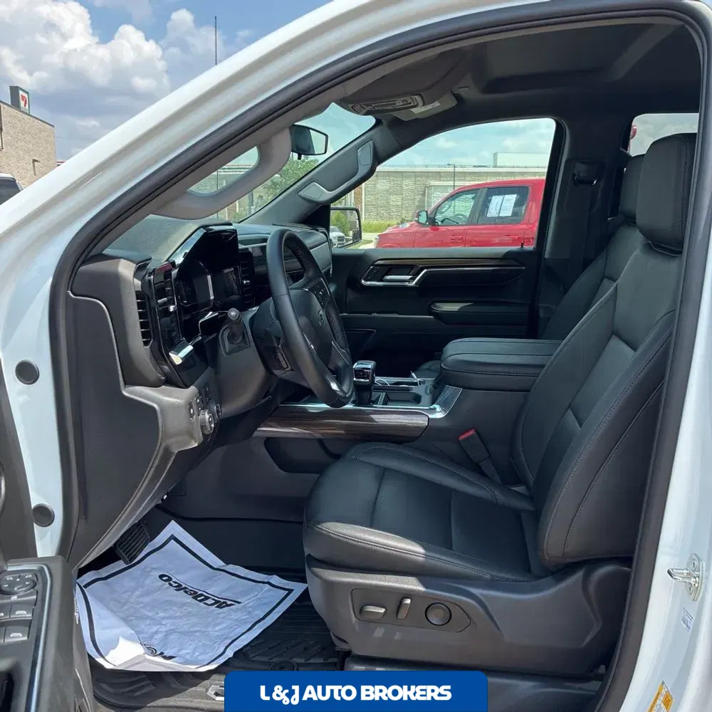 2024 Chevrolet Silverado 1500 RST