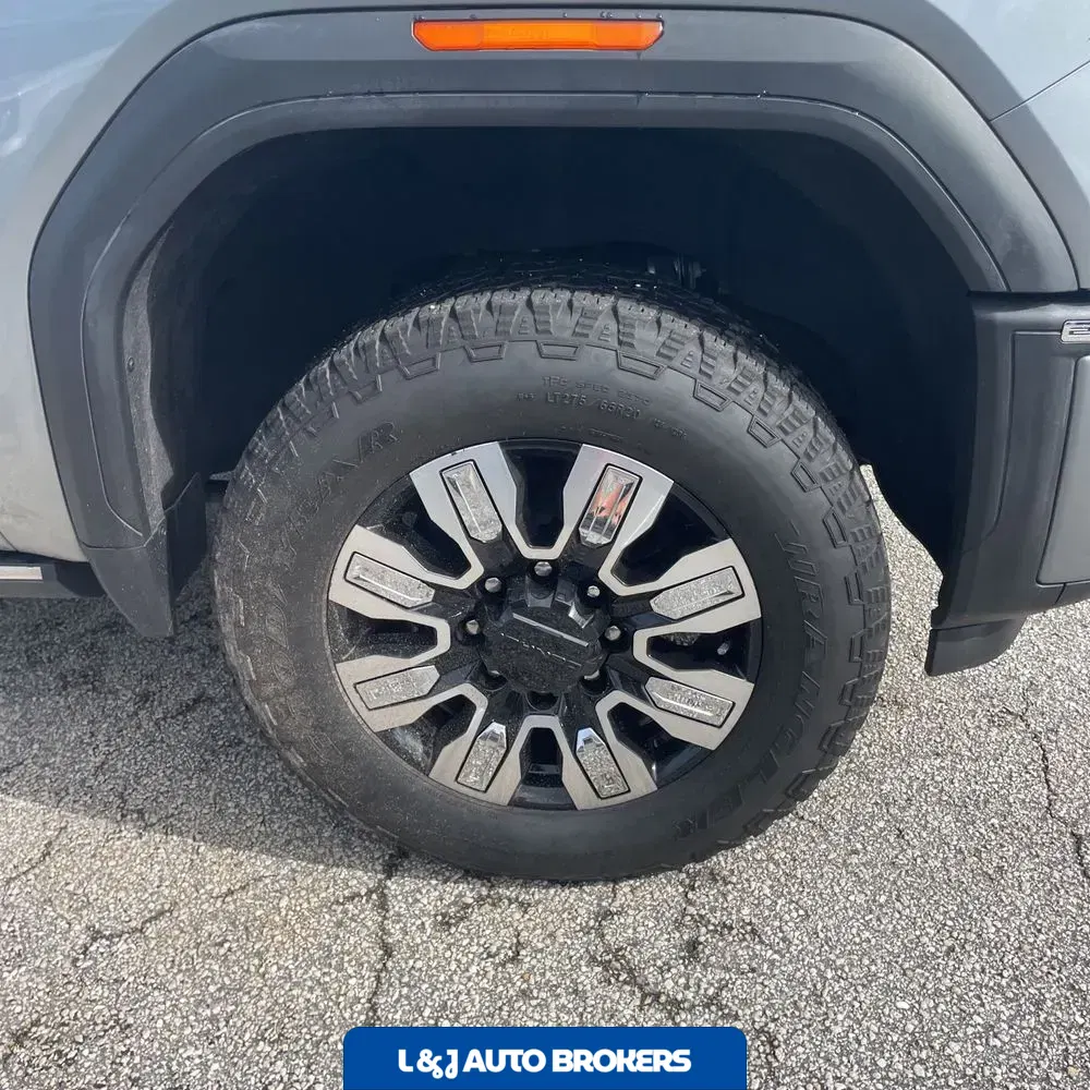 2024 GMC Sierra 2500HD Denali