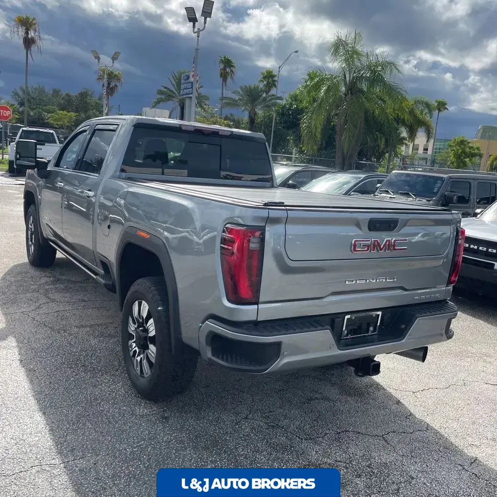2024 GMC Sierra 2500HD Denali