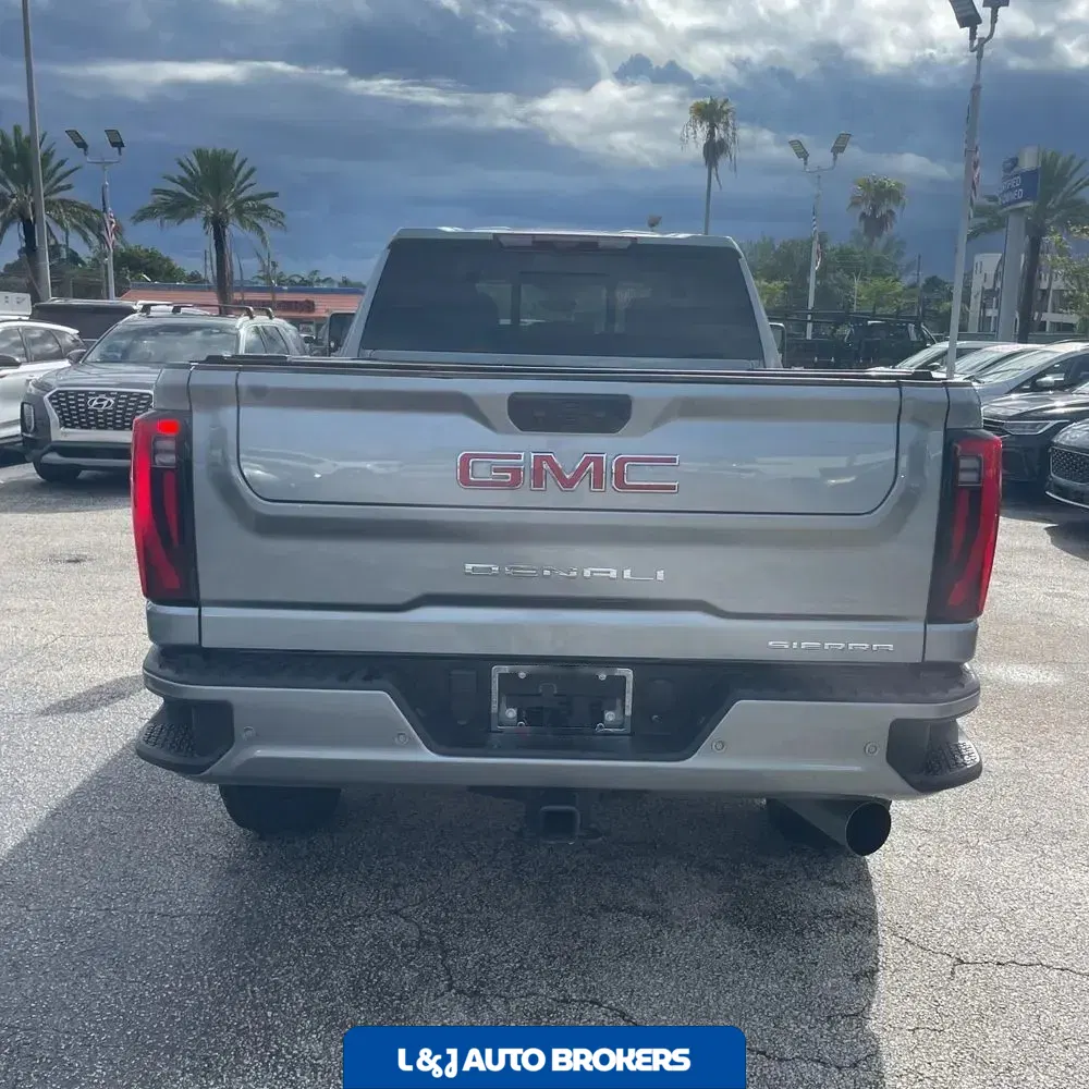 2024 GMC Sierra 2500HD Denali