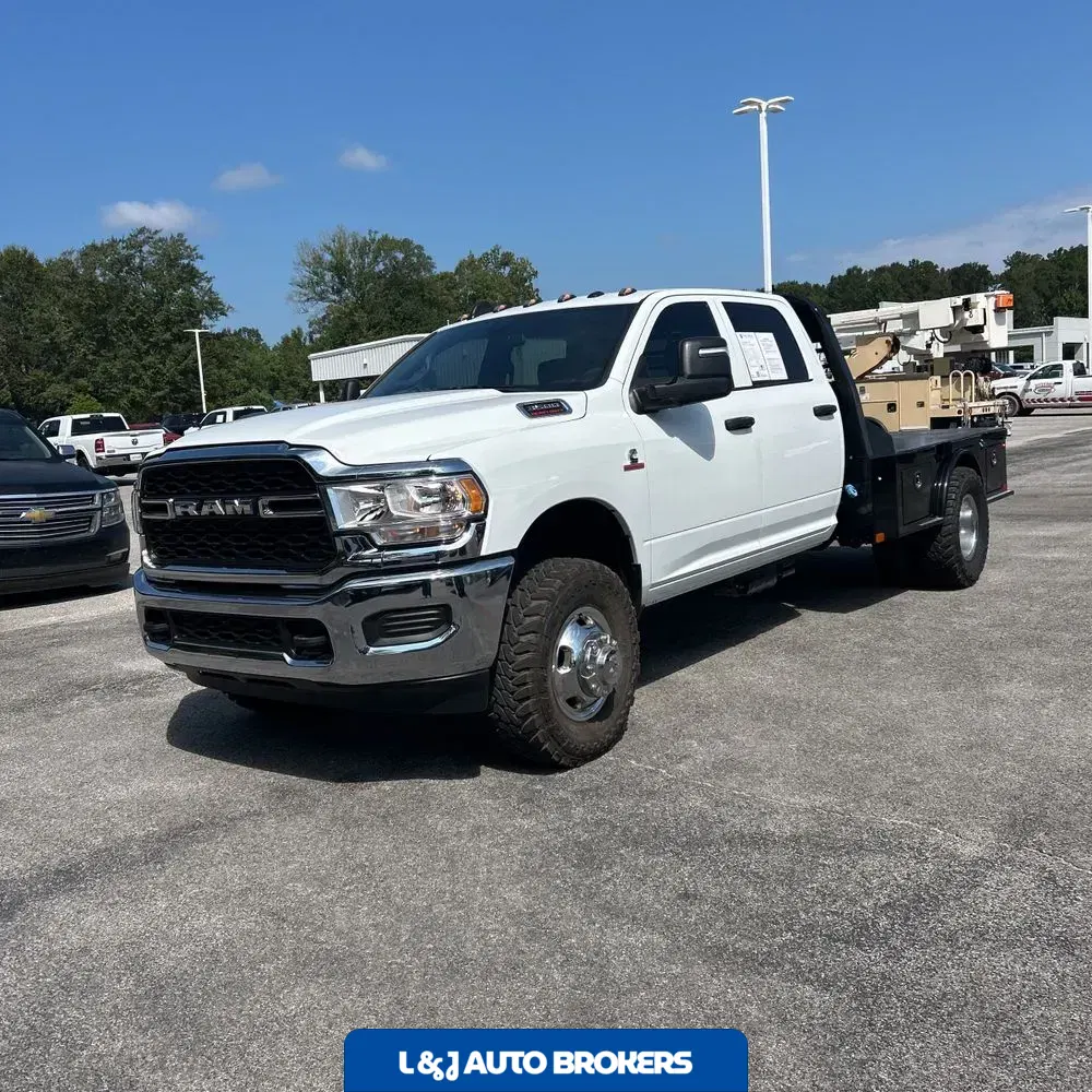 2024 Ram 3500 Cab/Chassis Tradesman