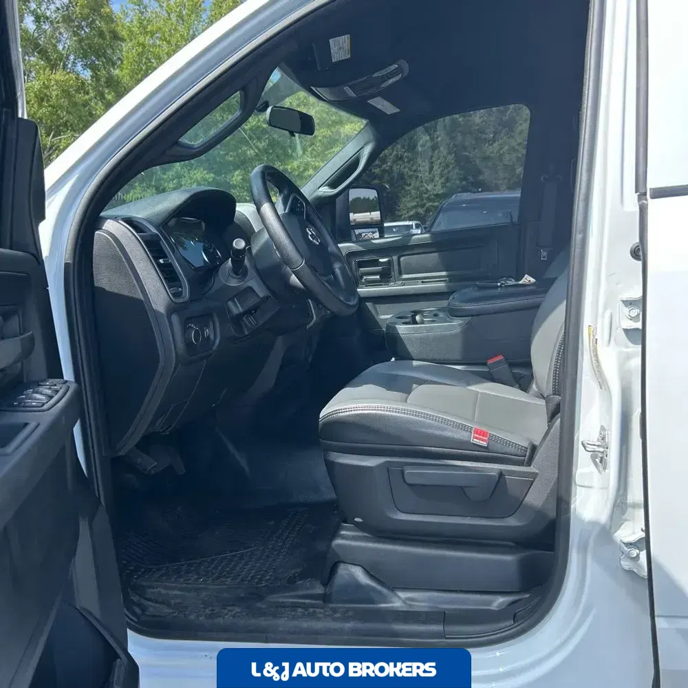 2024 Ram 3500 Cab/Chassis Tradesman