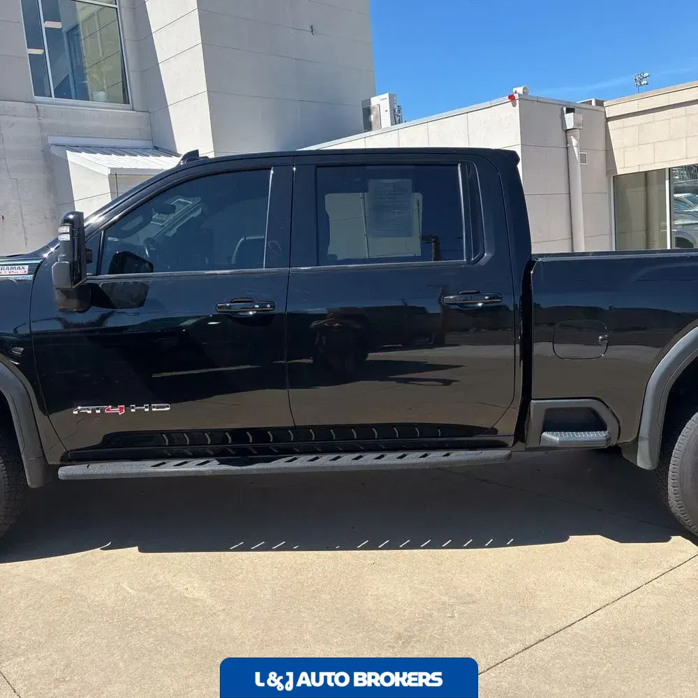 2022 GMC Sierra 2500 AT4