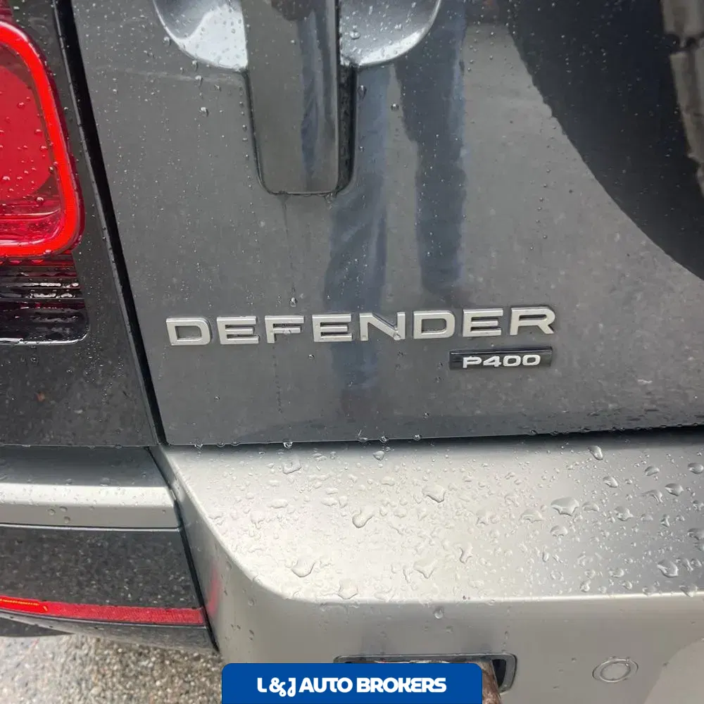2022 Land Rover Defender 110 X-Dynamic SE