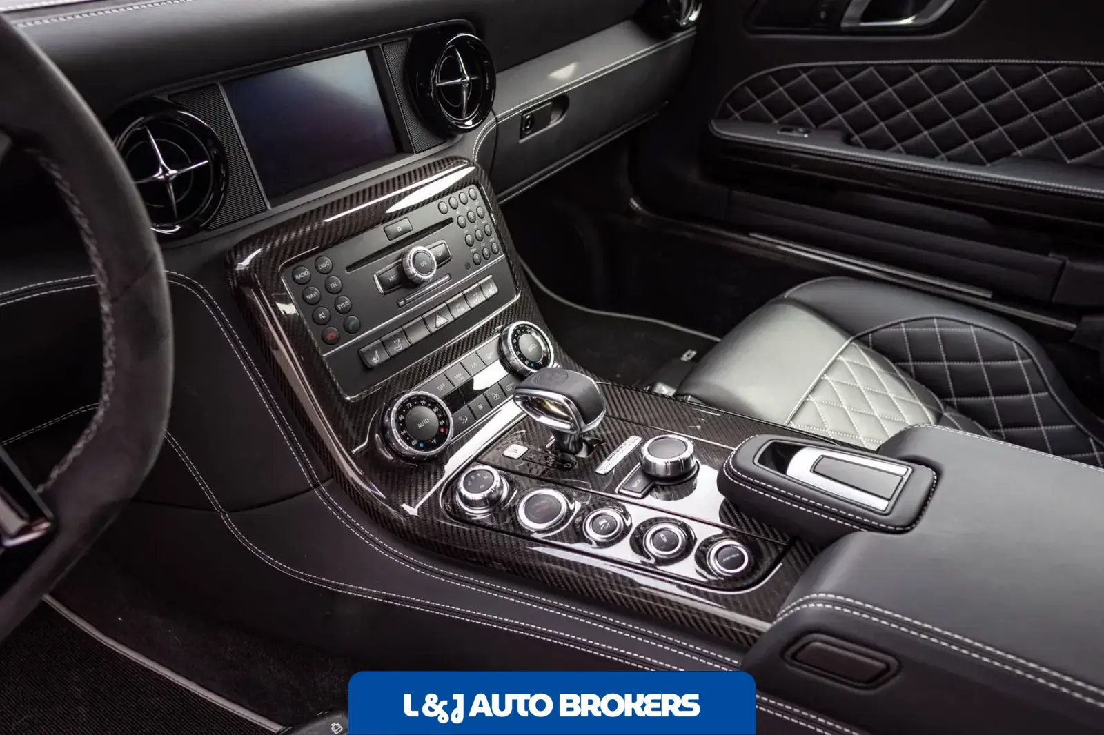 2015 Mercedes-Benz SLS AMG GT Roadster Final Edition