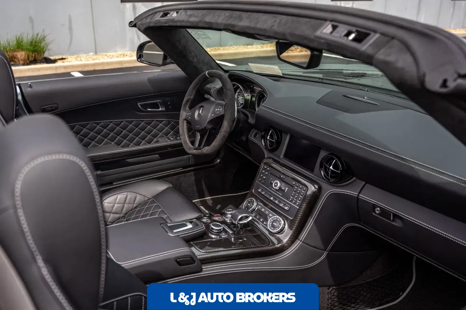 2015 Mercedes-Benz SLS AMG GT Roadster Final Edition