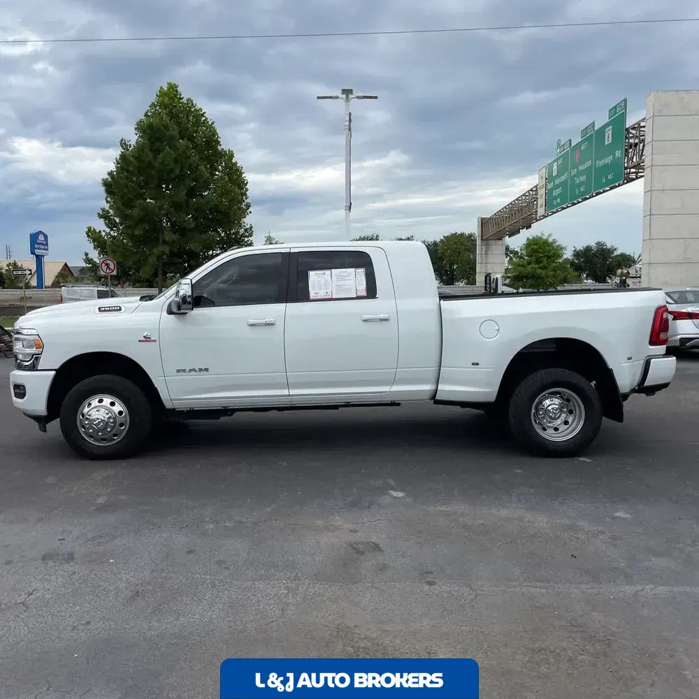2024 Ram 3500 Laramie