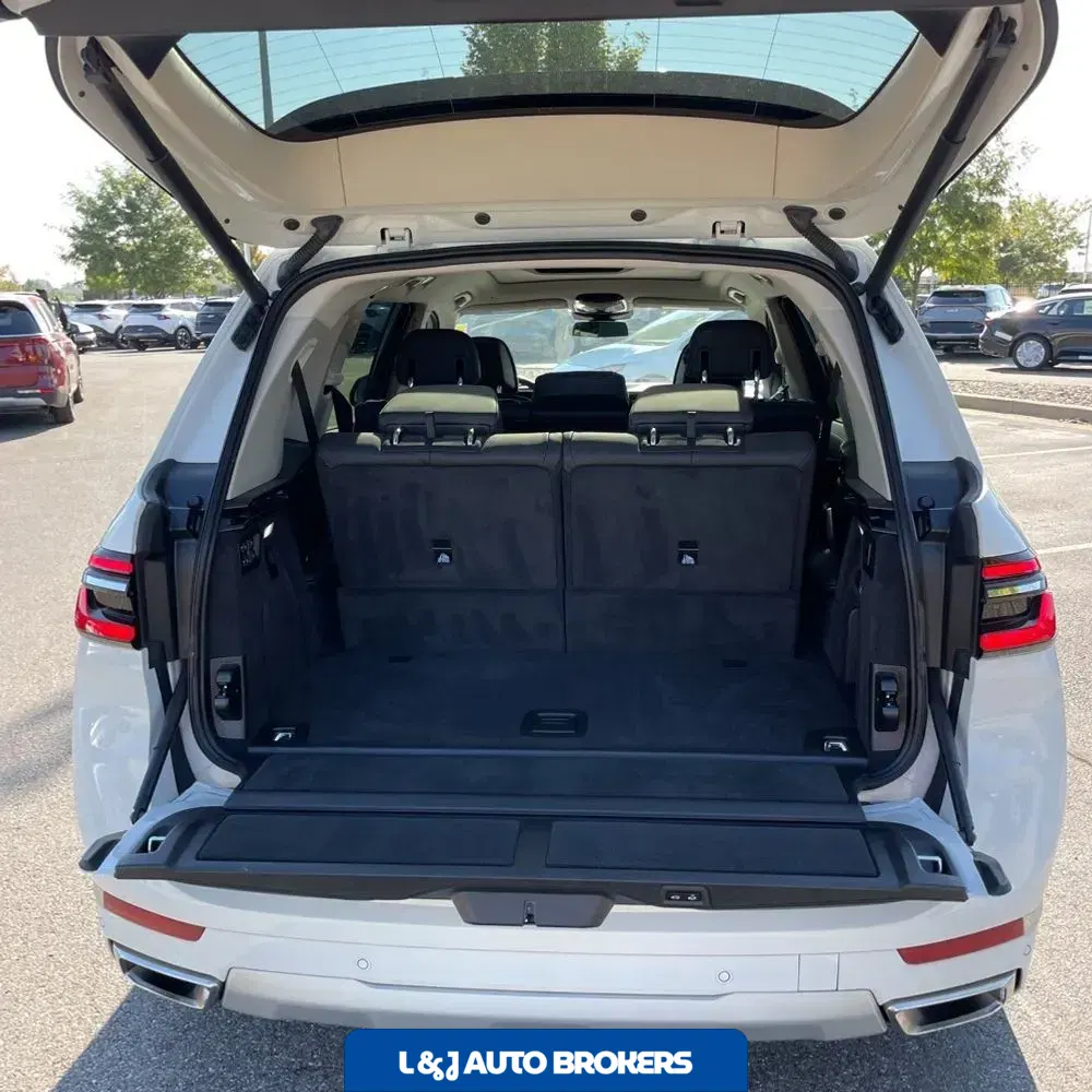 2025 BMW X7 XDrive40i