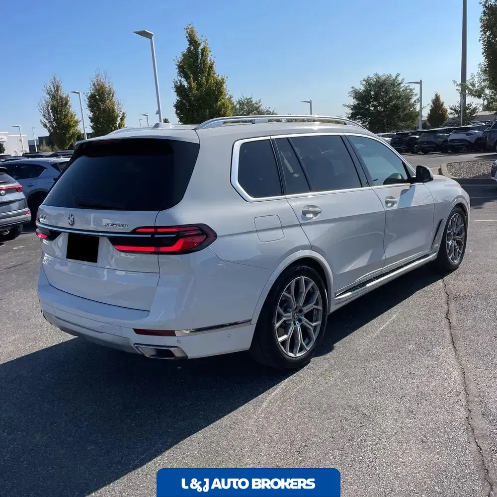 2025 BMW X7 XDrive40i