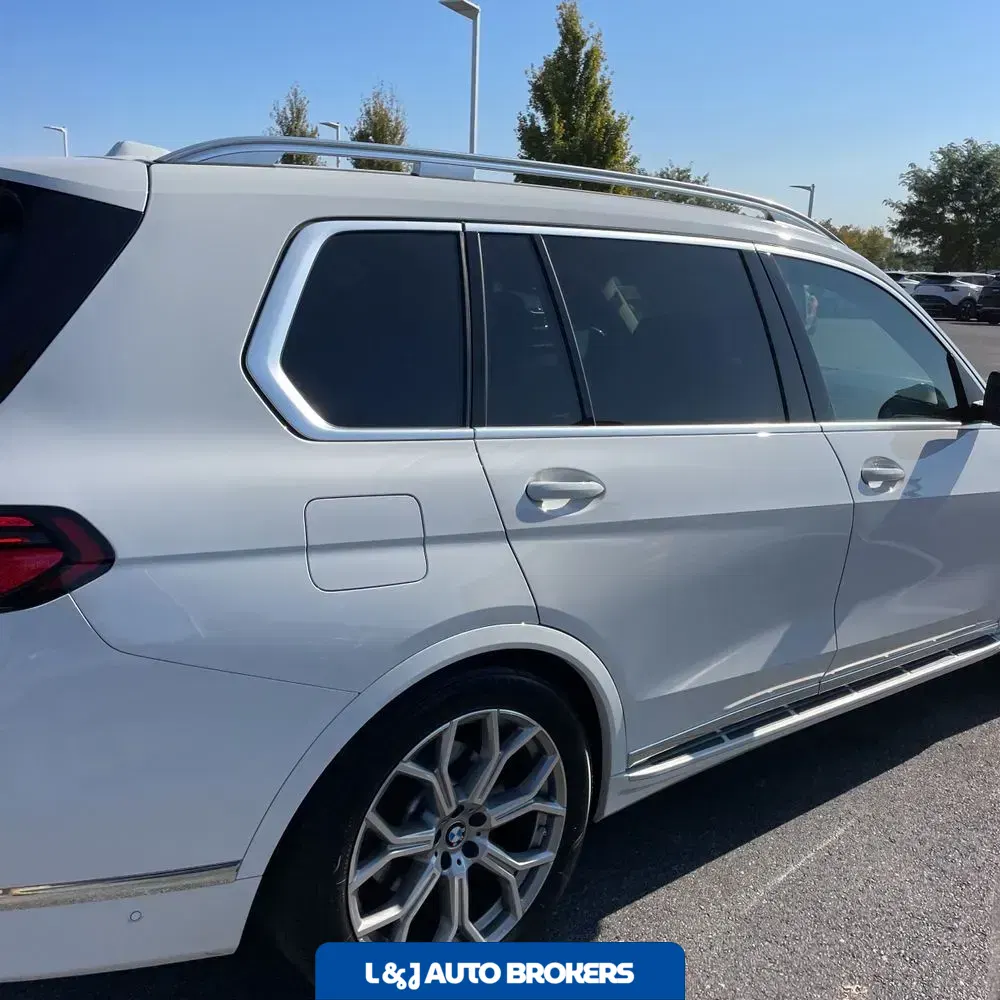 2025 BMW X7 XDrive40i