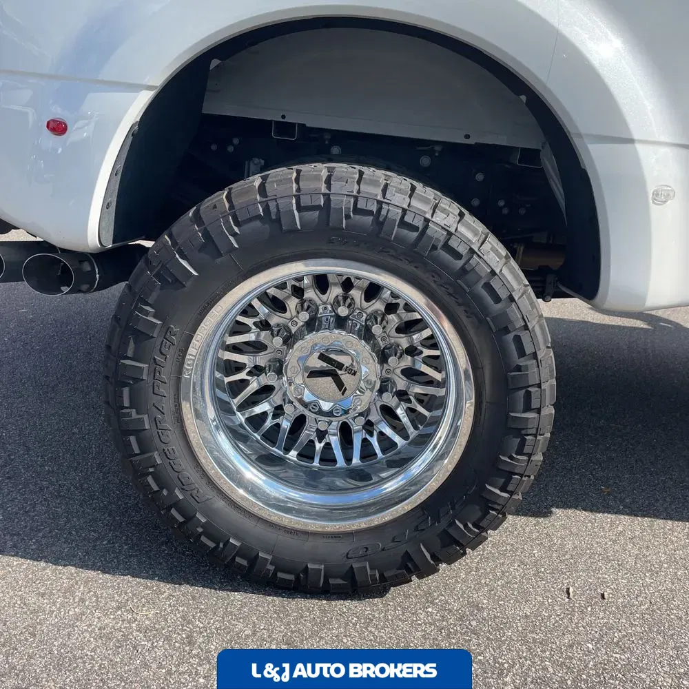2024 Ford F-350 Super Duty Platinum