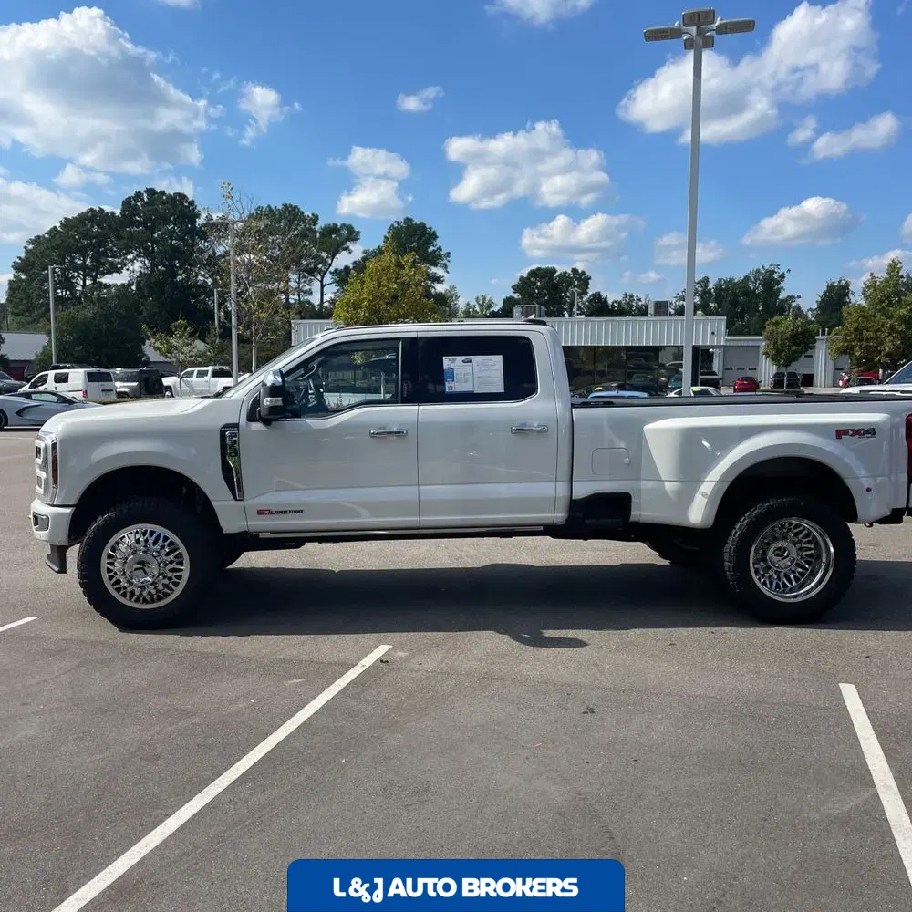 2024 Ford F-350 Super Duty Platinum