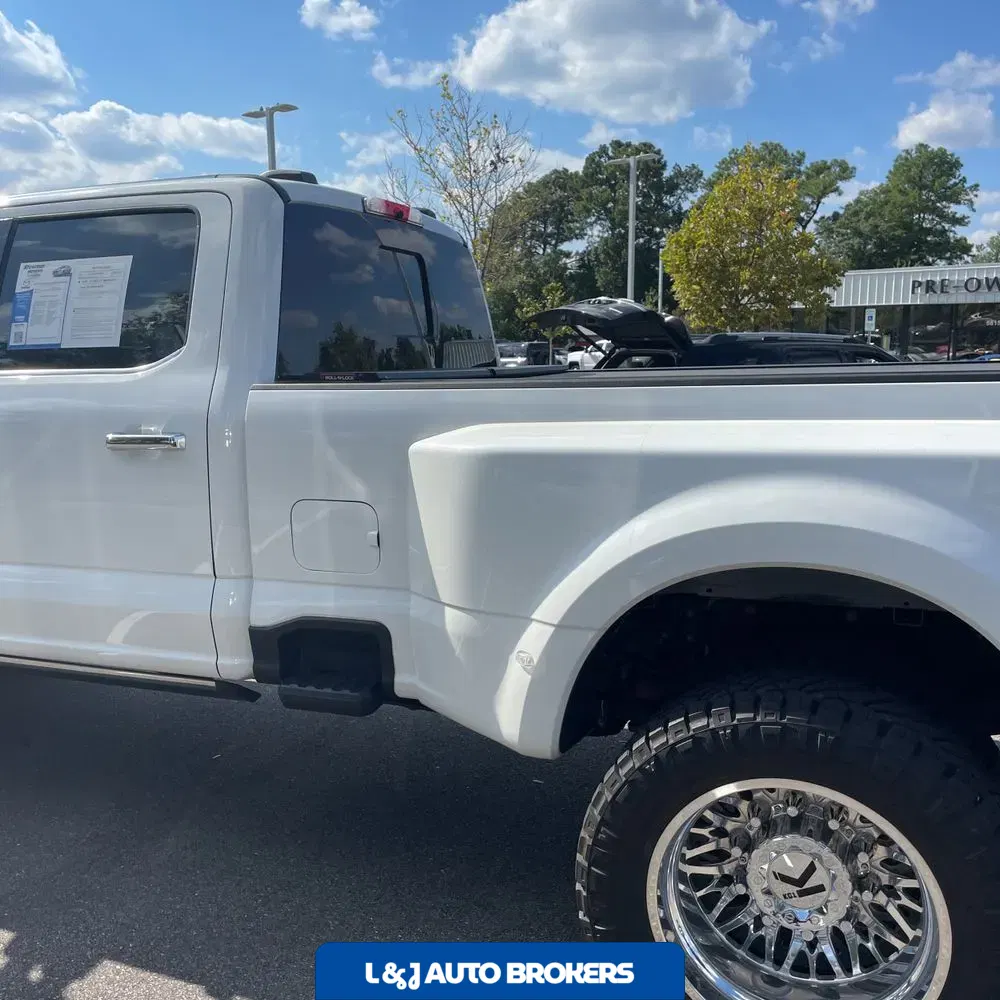 2024 Ford F-350 Super Duty Platinum