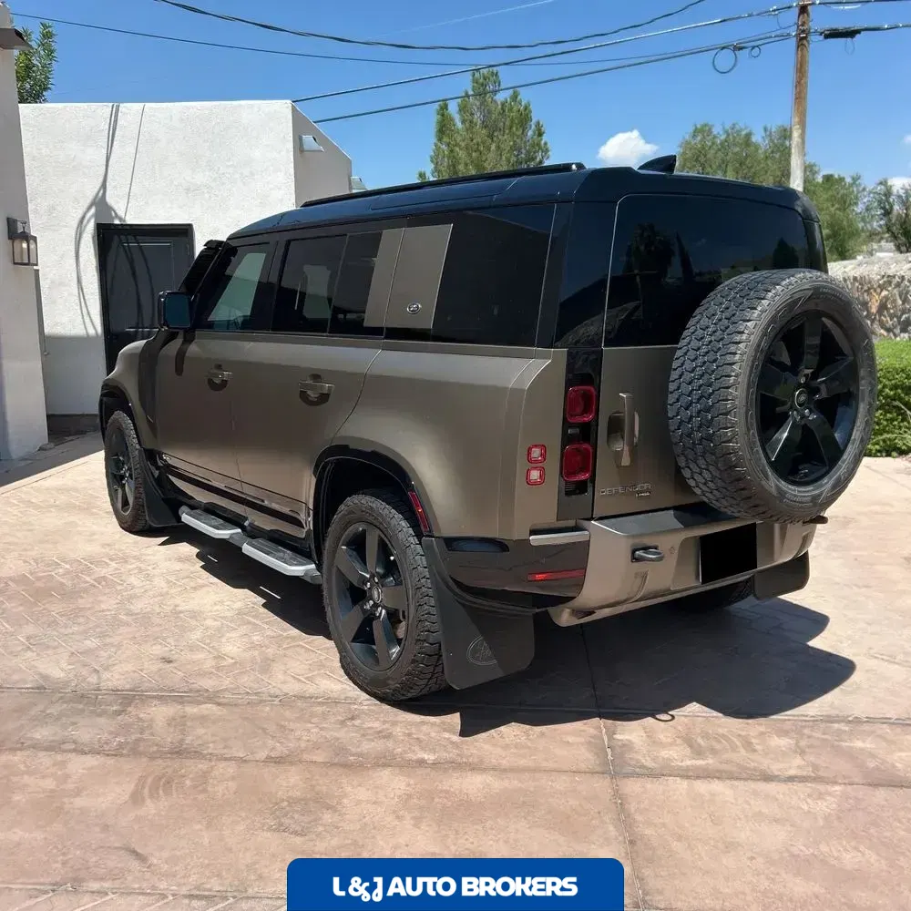 2021 Land Rover Defender 110 X-Dynamic HSE