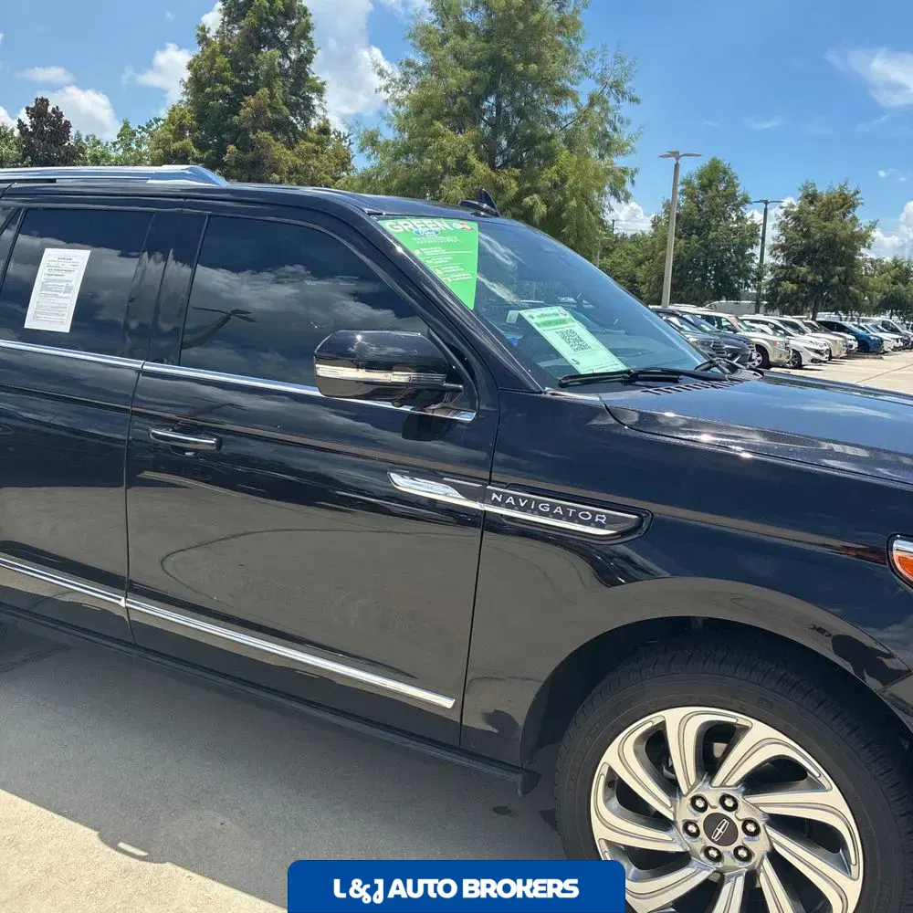 2024 Lincoln Navigator Premiere