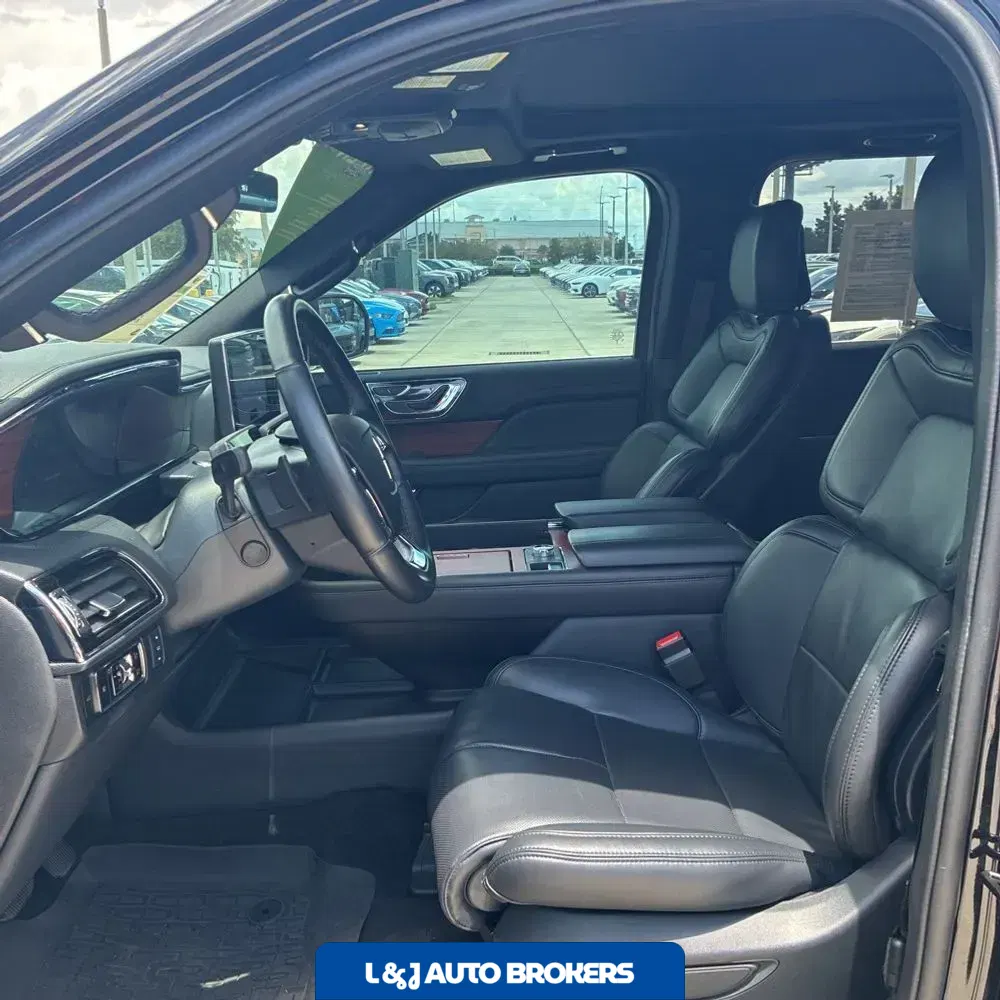 2024 Lincoln Navigator Premiere