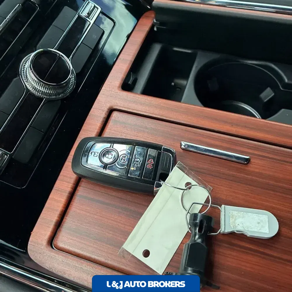 2024 Lincoln Navigator Premiere