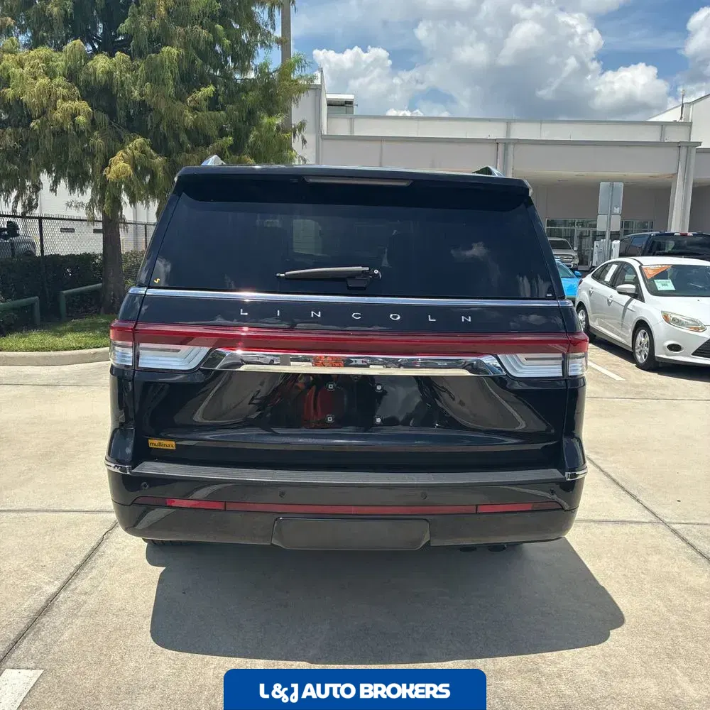 2024 Lincoln Navigator Premiere
