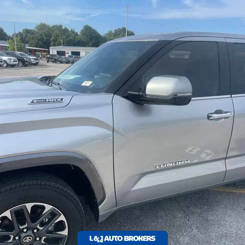 2025 Toyota Tundra Limited HV