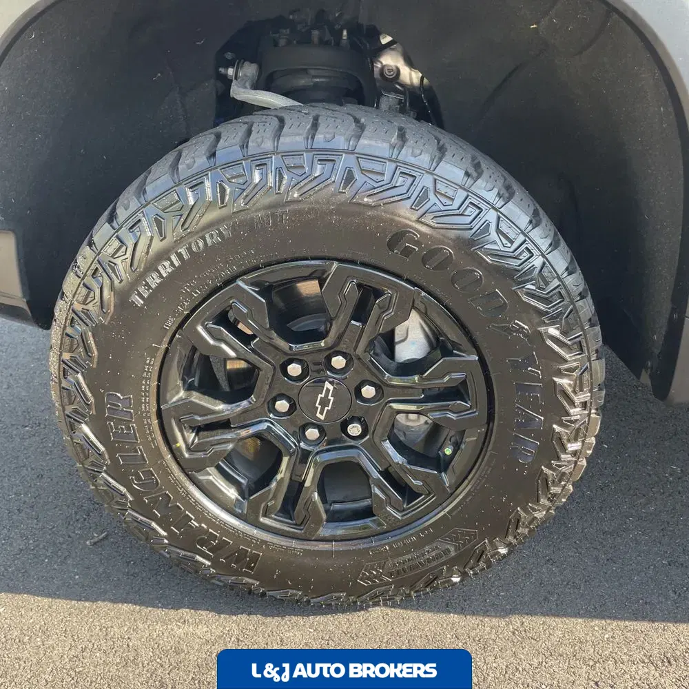 2023 Chevrolet Silverado 1500 ZR2