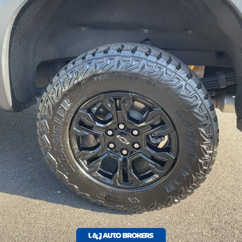 2023 Chevrolet Silverado 1500 ZR2