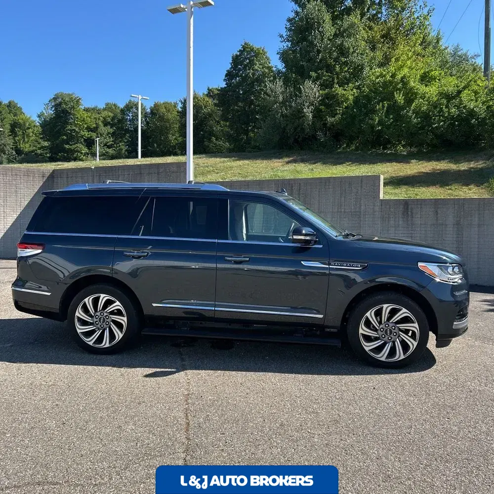 2024 Lincoln Navigator Reserve