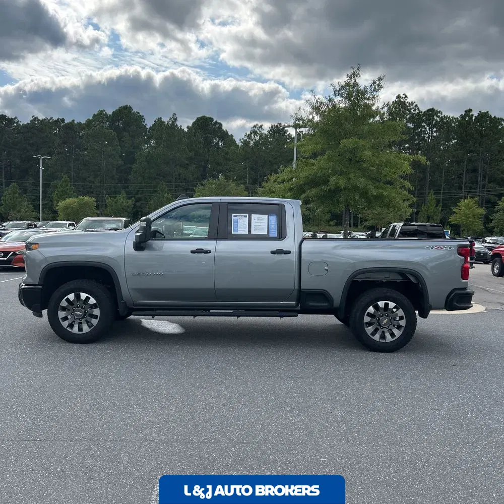 2024 Chevrolet Silverado 2500HD Custom